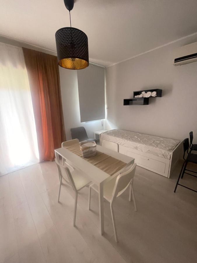 Апартаменти Casa XXI Aprile Ізола-делле-Фемміне Екстер'єр фото
