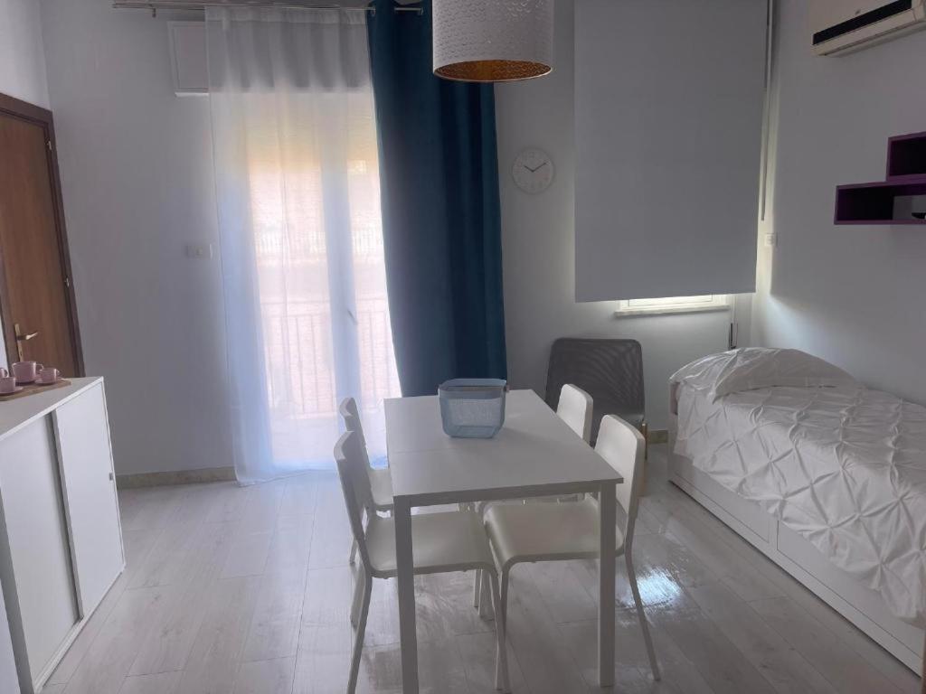 Апартаменти Casa XXI Aprile Ізола-делле-Фемміне Екстер'єр фото