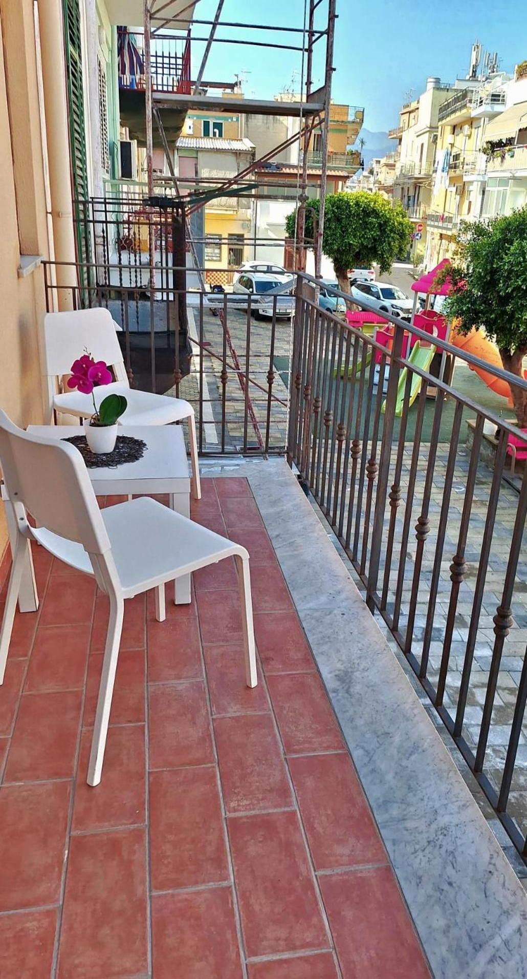 Апартаменти Casa XXI Aprile Ізола-делле-Фемміне Екстер'єр фото